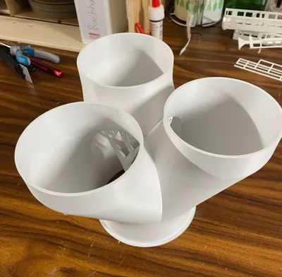 1x 125mm to 3x 100mm air duct adapter