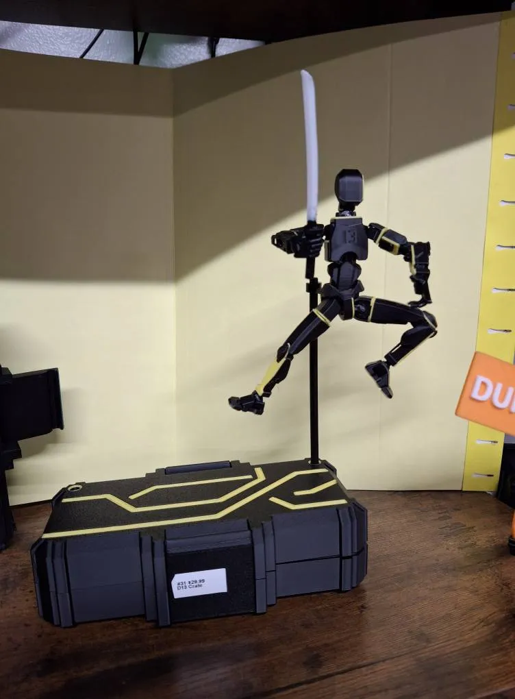 Dummy 13 Storage Travel Crate with Stand view 3