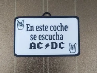 Letrero para coche `en este coche se escucha ACDC´