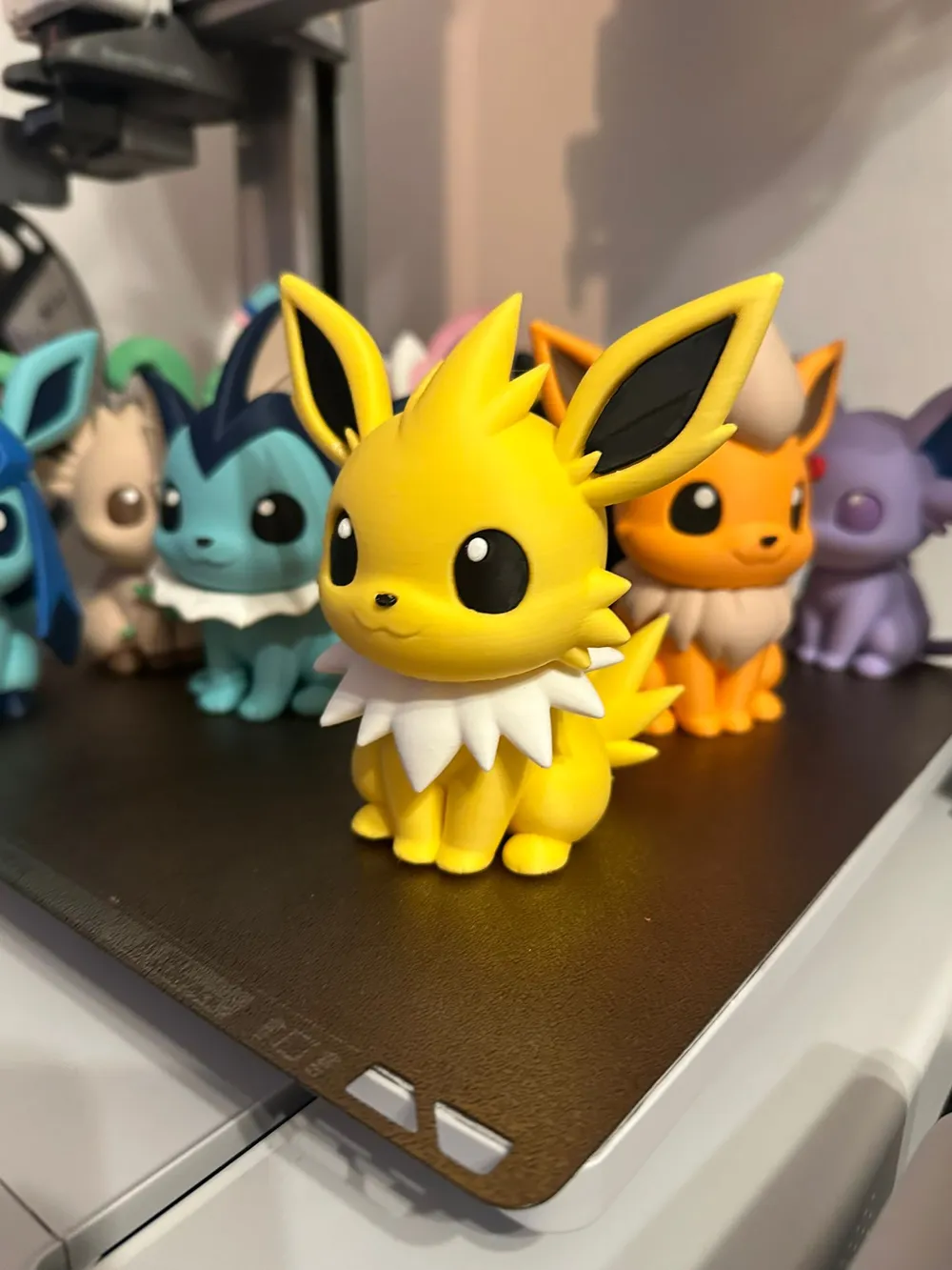 Estatuilla de Jolteon de diseño especial, adorno decorativo, regalo coleccionable