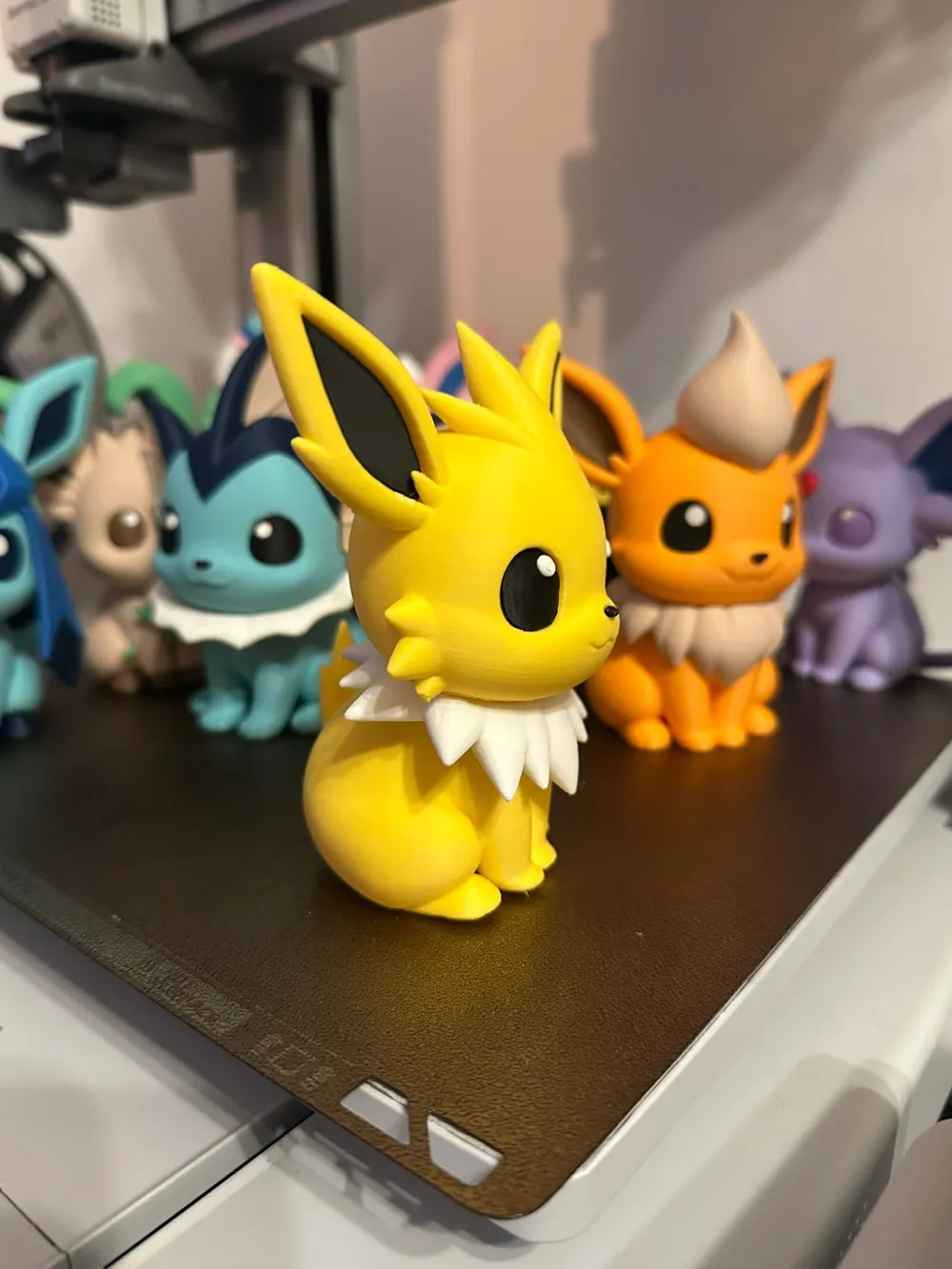 Estatuilla de Jolteon de diseño especial, adorno decorativo, regalo coleccionable