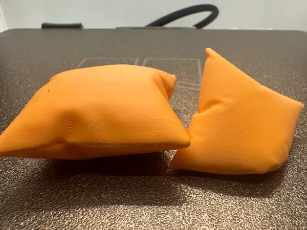 Mini coussin de canapé ultra-réaliste