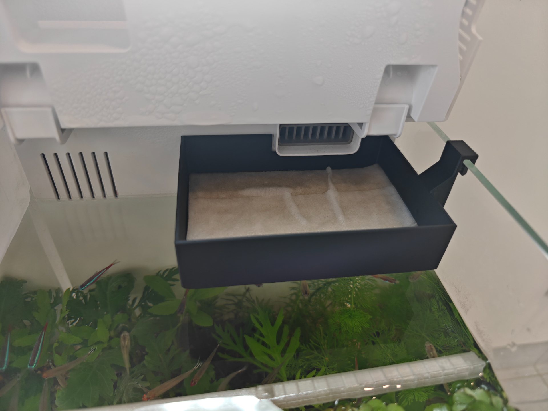 Miniatura 1 do modelo 3D 小米鱼缸二代 出水口 过滤棉 雨淋器 瀑布 流水