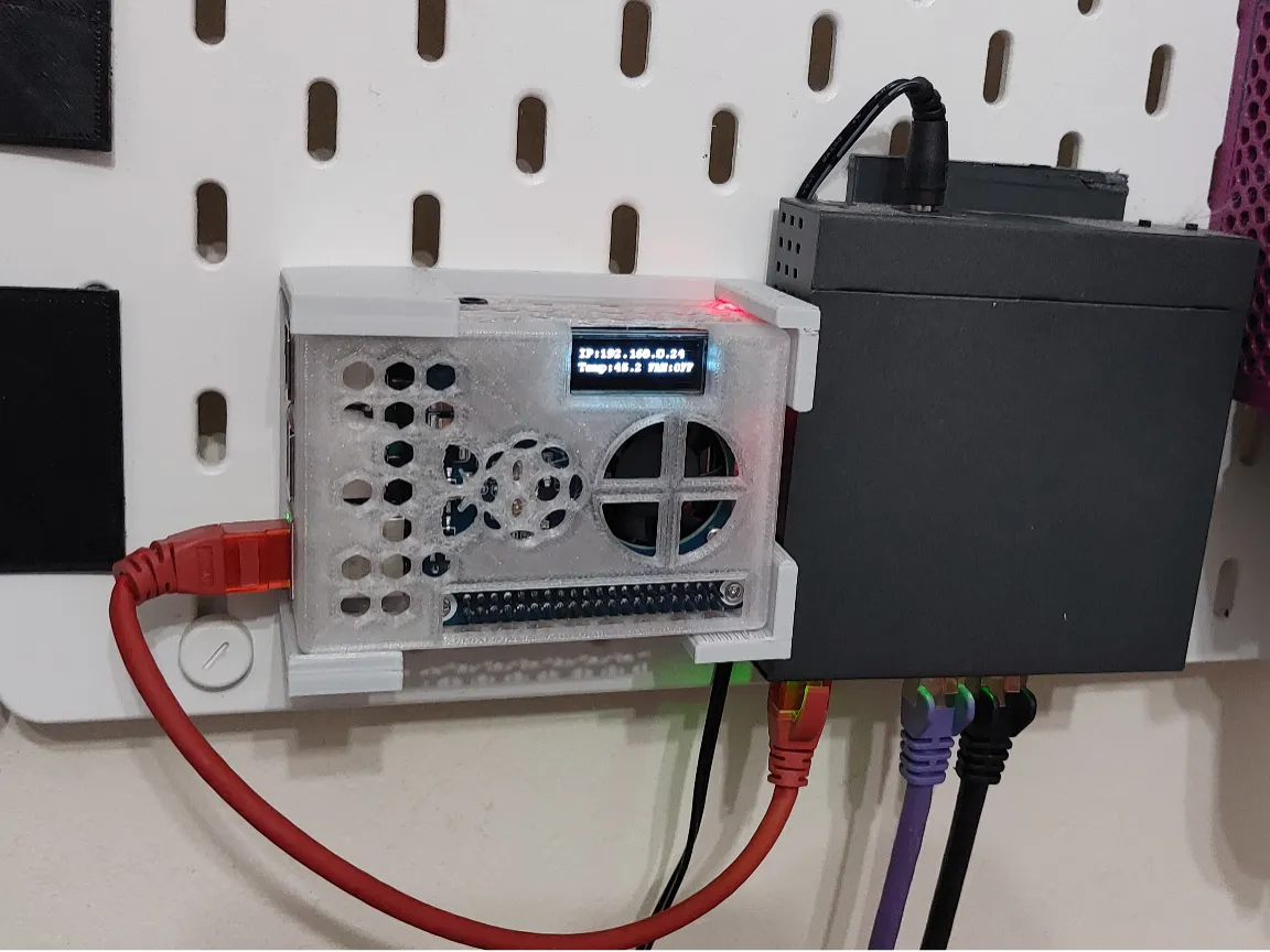 Fixation Skådis pour boîtier Raspberry Pi 4 + PoE Hat Waveshare