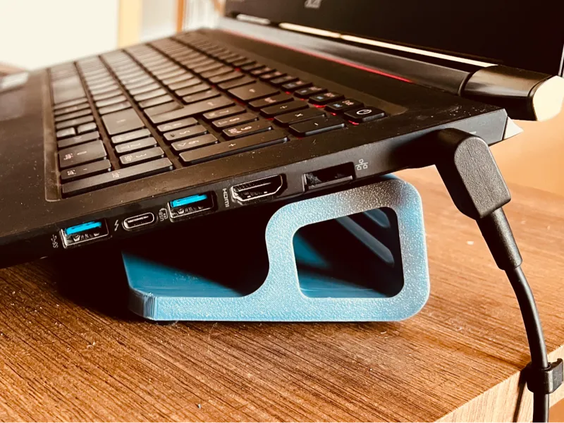 Laptop-Erhöhung –  belüftet & modular erweiterbar
