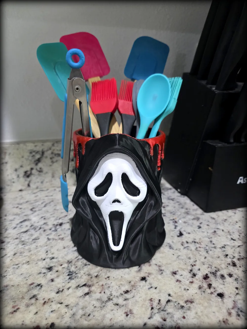 Scream Ghostface Halloween Kitchen Utensil Holder - Free 3D Print Model ...