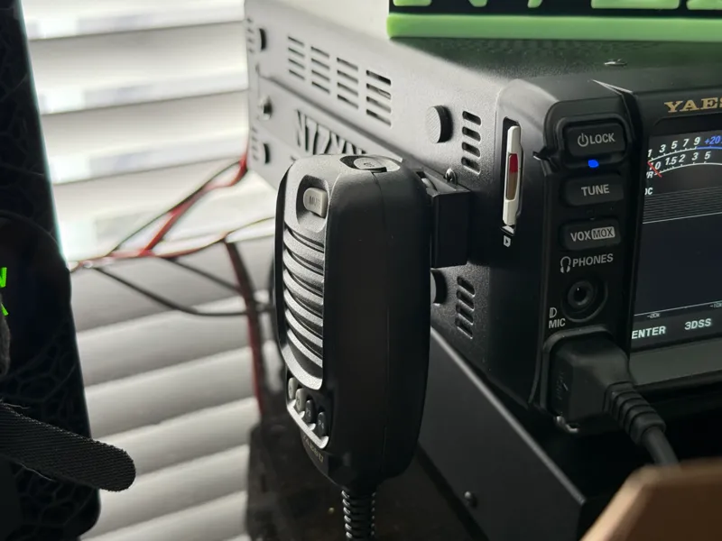 Yaesu FT-710 Mike Holder