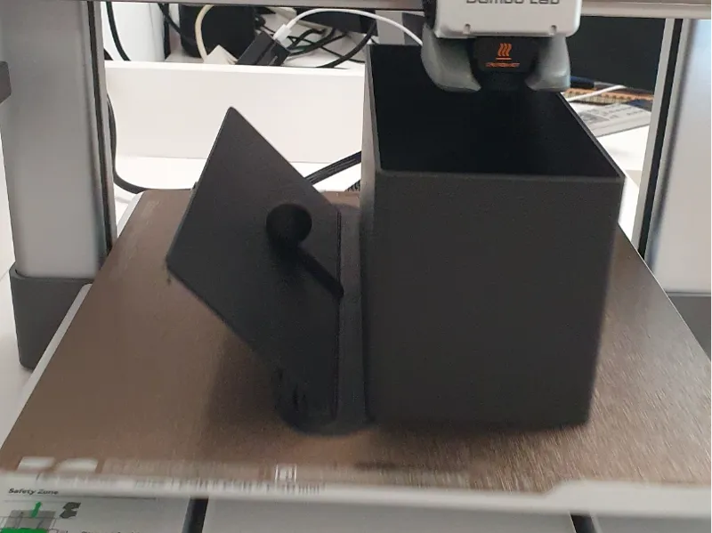 Storage box