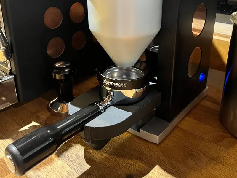 Faustino Bottomless Portafilter Mount