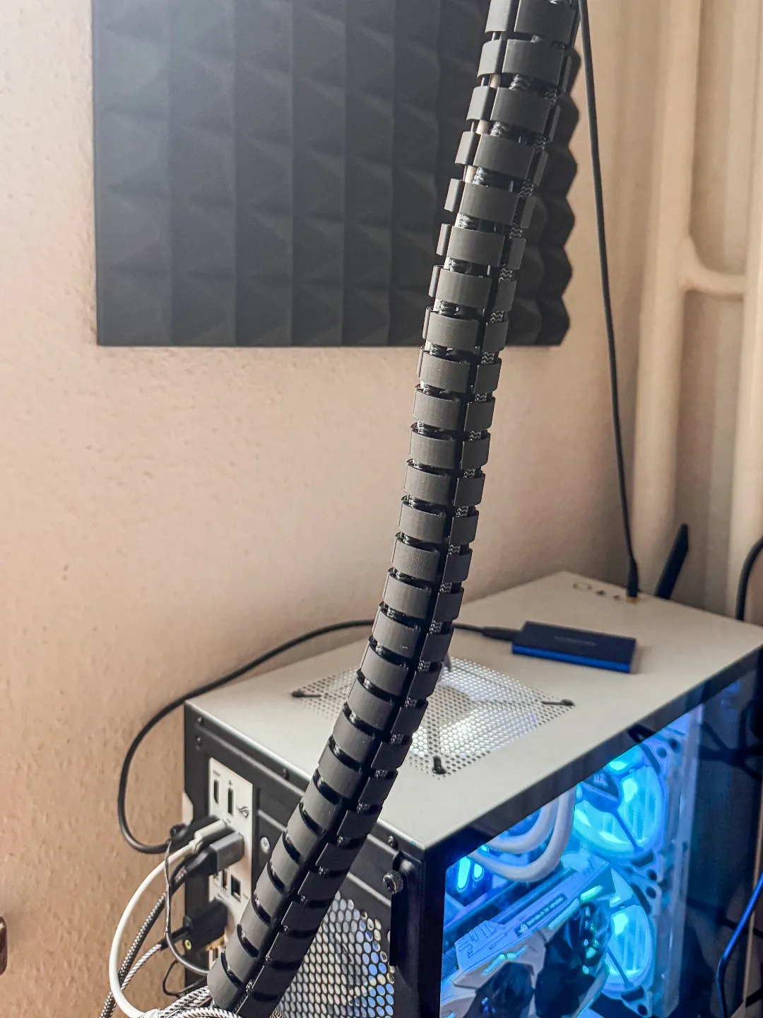 Desk cable chain (round) view 4