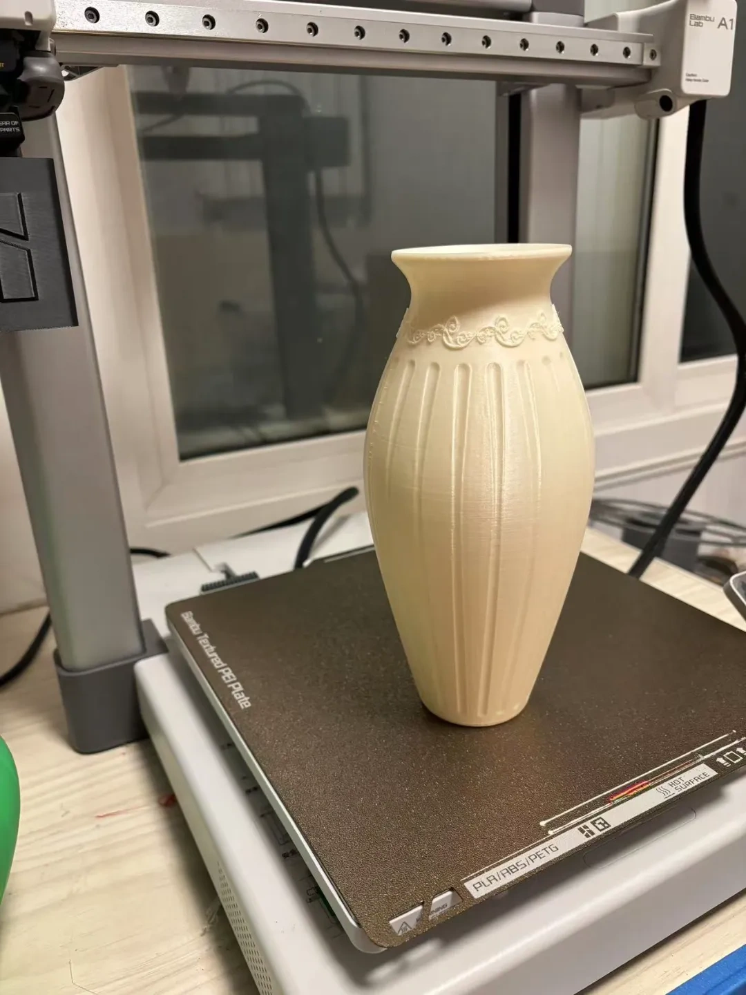 Miniatura 2 do modelo 3D 花纹花瓶一套3件（适合家居装饰）
