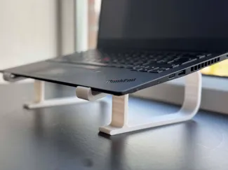 Minimalistic Laptop Riser -No Need For Supports