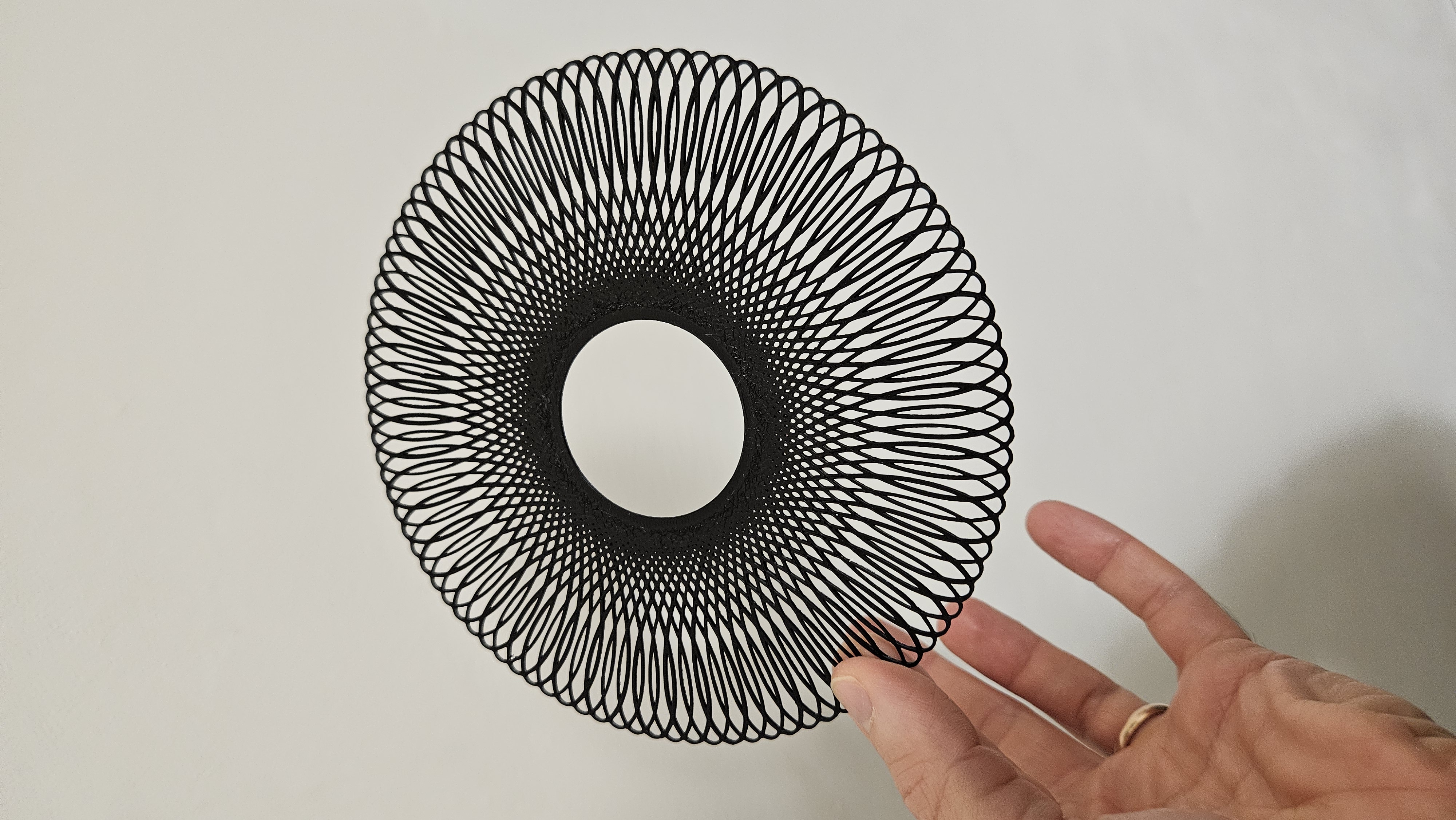 Miniatura 1 do modelo 3D Parametric Spirograph Art Generator