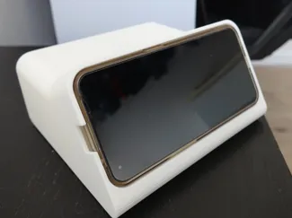 Nothing Phone 1 Standby Mode Dock 