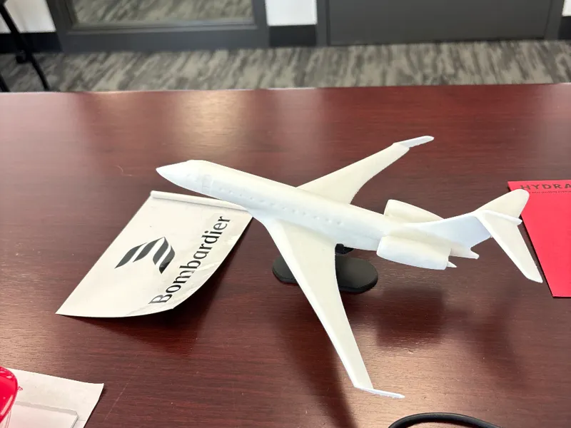 Bombardier Global 8000 Stand