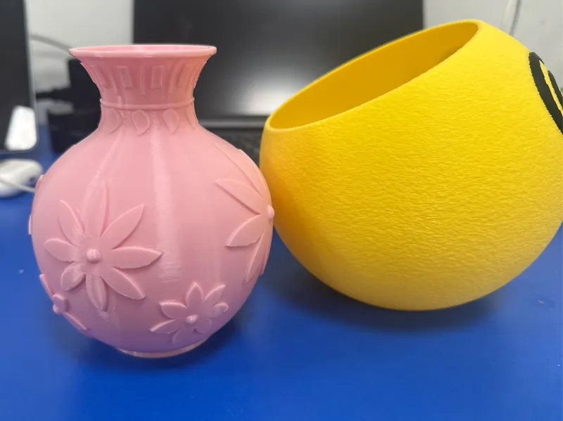 好看且古典的花瓶、玫瑰花瓶（浮雕）