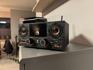 Edward YoRadio Vtom