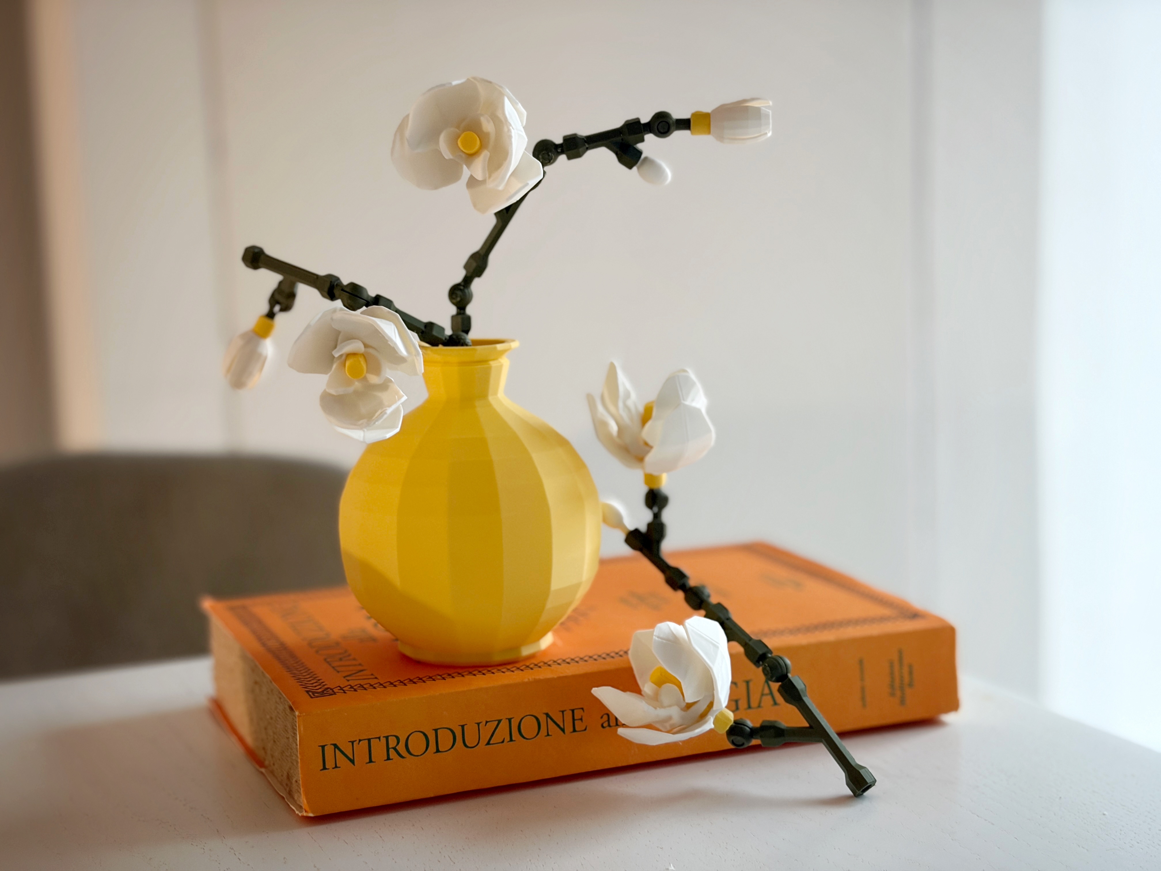 Miniatura 1 do modelo 3D Posable Orchid - The Mini