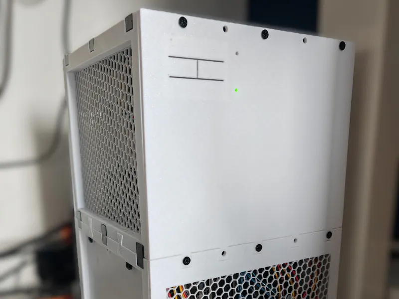 Stackable 6 bay ITX NAS Case