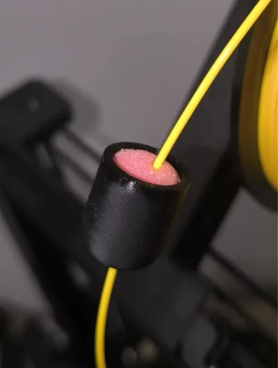 Filament dust cleaner