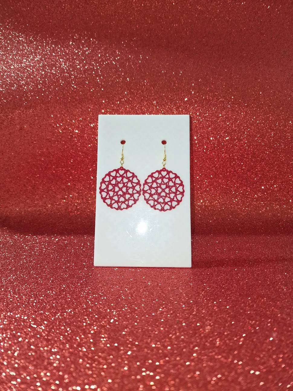 Hearts circle earrings view 2