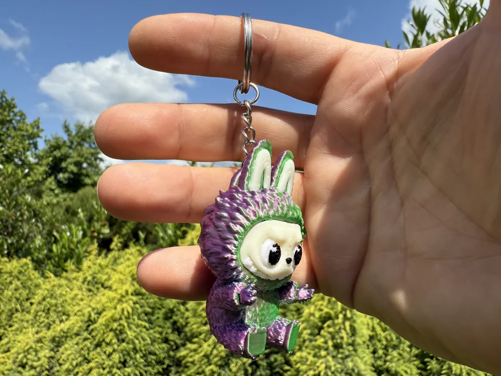 Dekorativer Schlüsselanhänger mit Flugzeugmotiv, handgefertigtes Geschenk, Sammlerornament