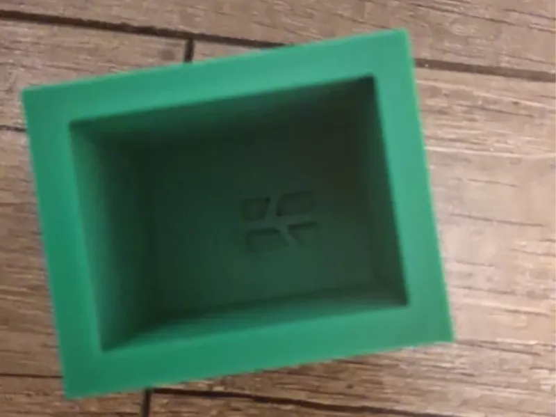 Pen box