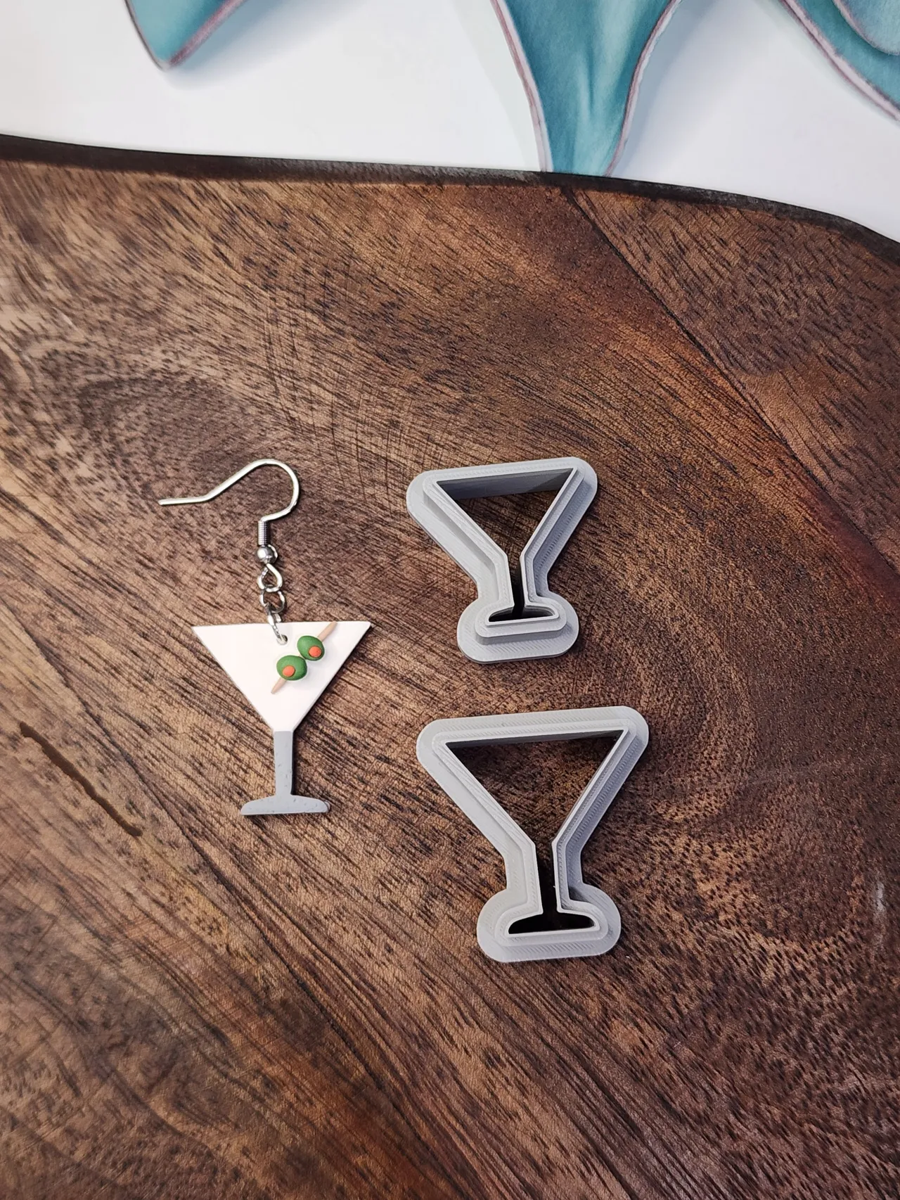 Martini glass earring cutter view 2