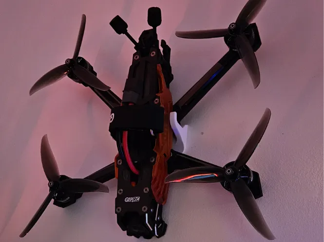 drone wall mount / one screw