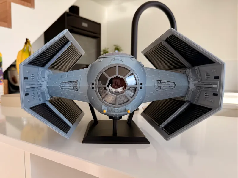 Tie Advanced stand