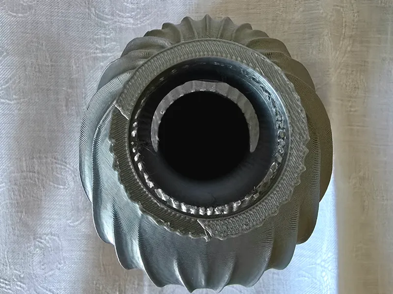 Spirale di eleganza decaduta