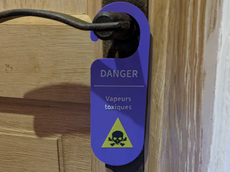 Pancarte Danger : vapeurs toxiques