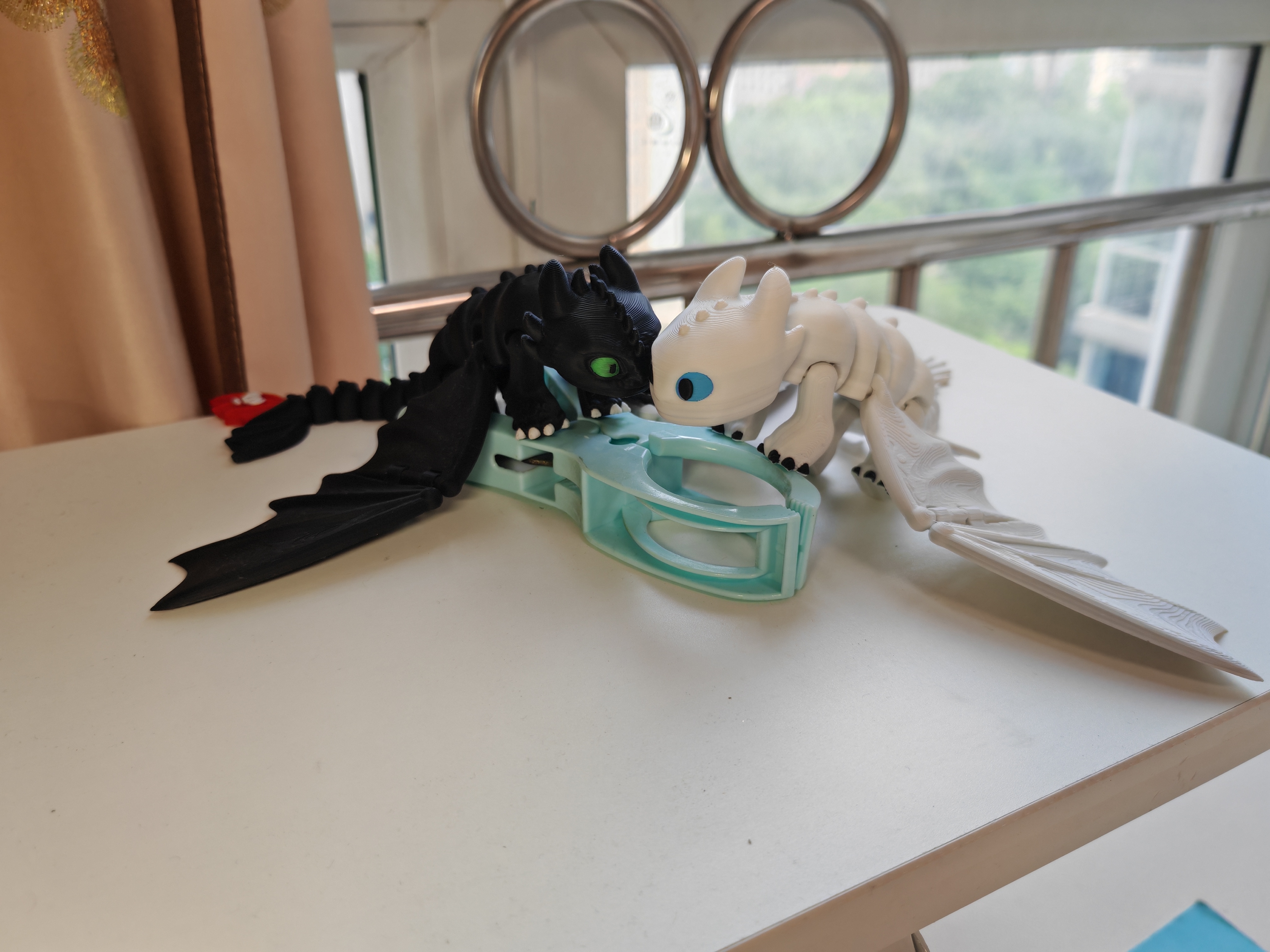 3Dプリント ヒックとドラゴン、トゥースレス ライトフューリー ヒンジ