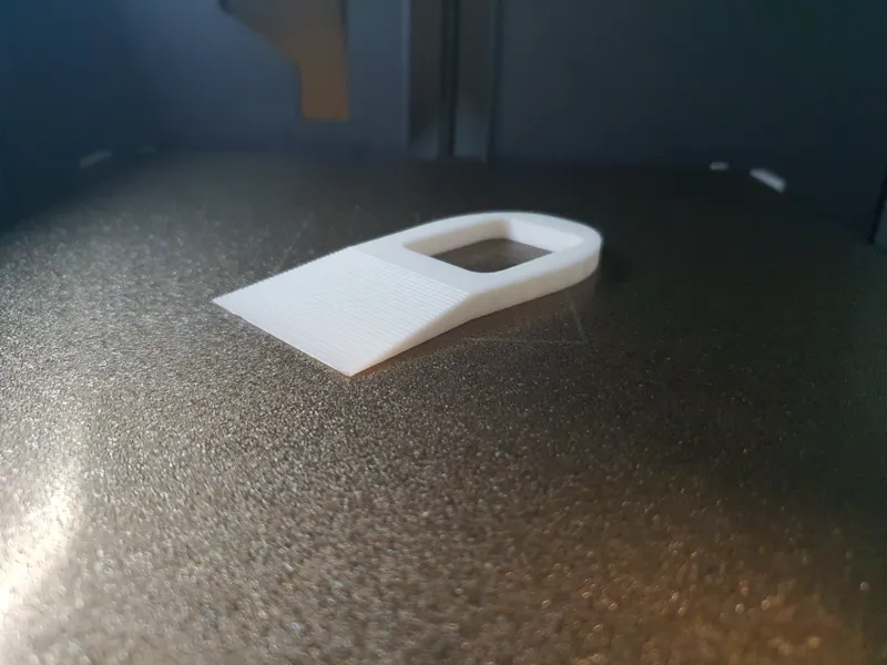 Mini bed scraper