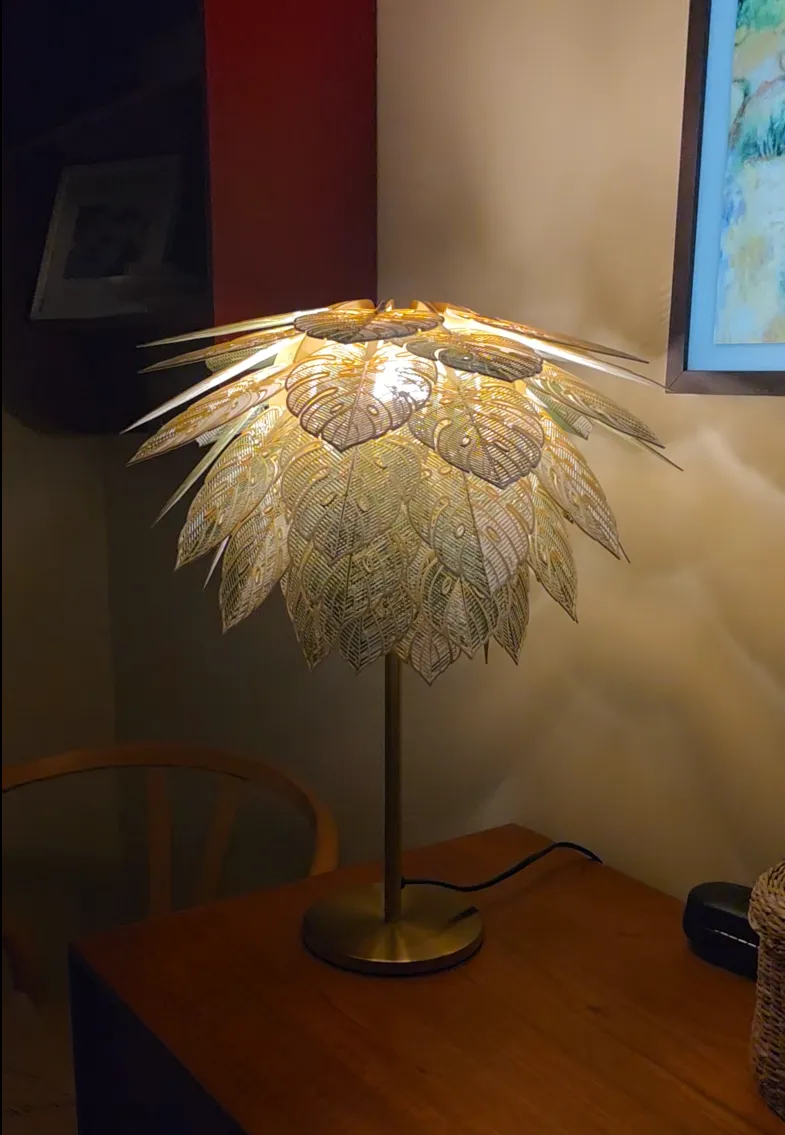 Leaf Lamp - Monstera inspired - Free 3D Print Model - MakerWorld