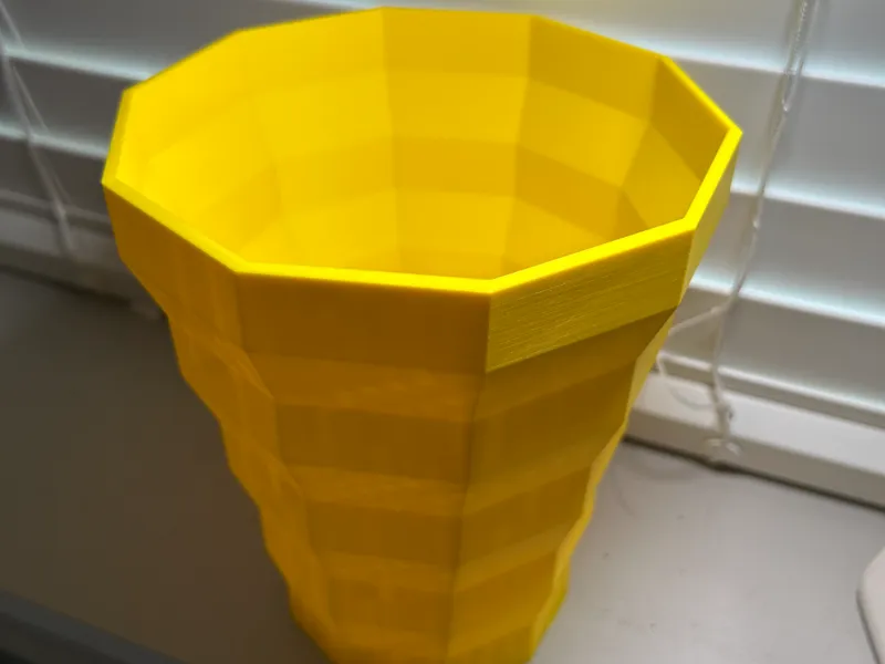 Low Poly Small Trash Can 