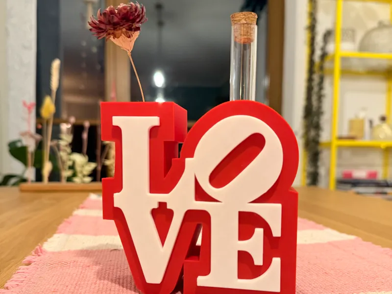 LOVE Sign Vase / Loveletter