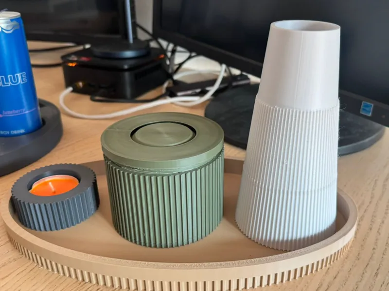 Modernes Ribbed Desktop- & Deko-Set