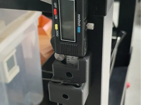 Holder for caliper with and without wheel