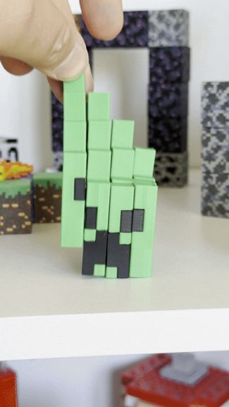Twisty Minecraft Creeper (AMS & NoAMS)