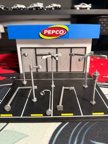 Accesorio de iluminación decorativa: Street Lamps for 1:64 scale cars ,diorama ,garage — vista de referencia 2