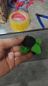 Miniatura 1 do modelo 3D 乌龟 转转 背锅侠