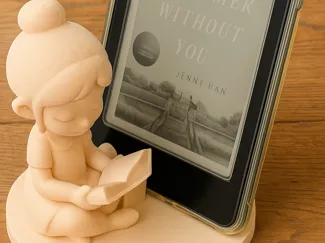 Kindle and Tablet Stand, Cosy girl Reading