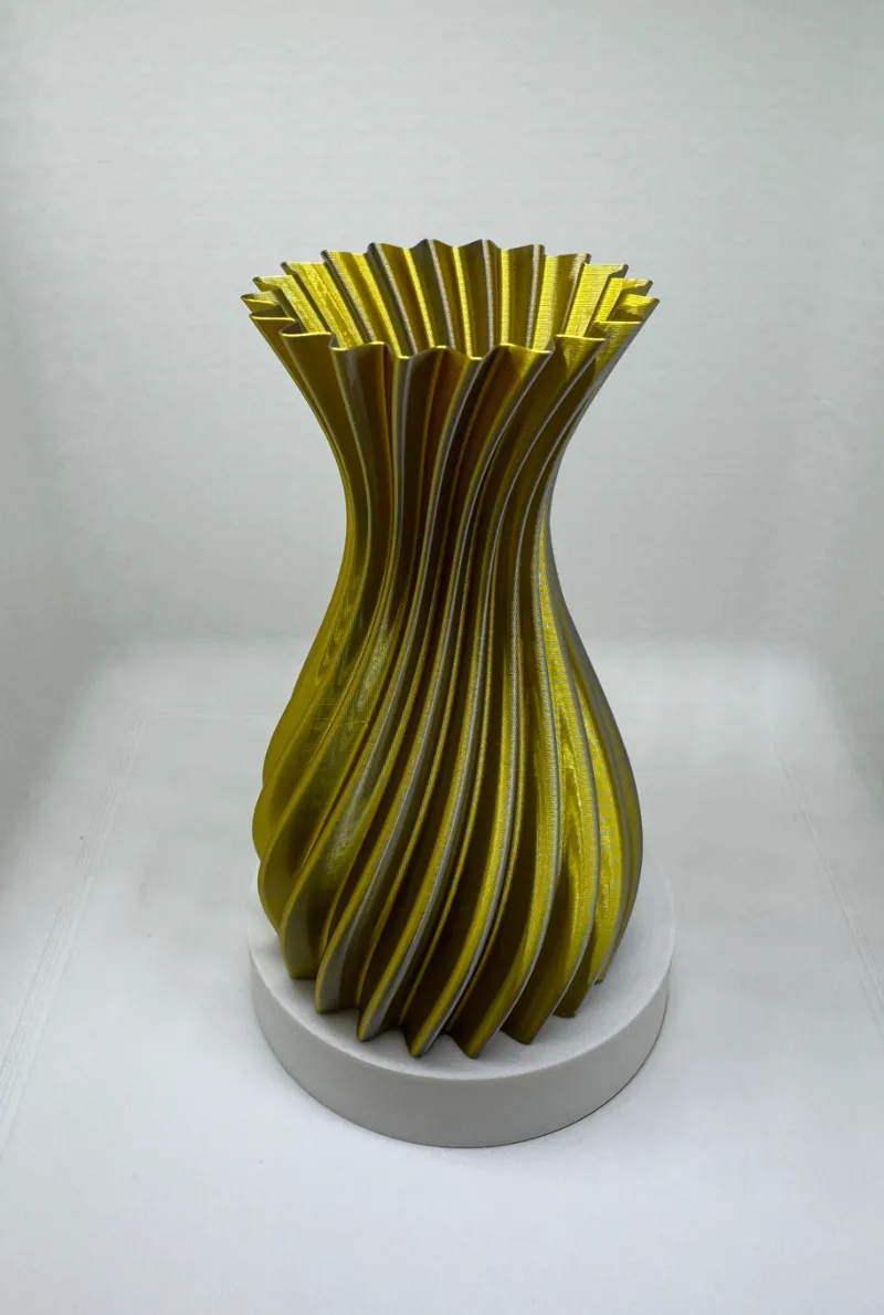 Modern Style Spiral Vase