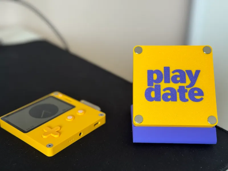 Playdate Magnetic Charging Dock – 3D Printed Stand