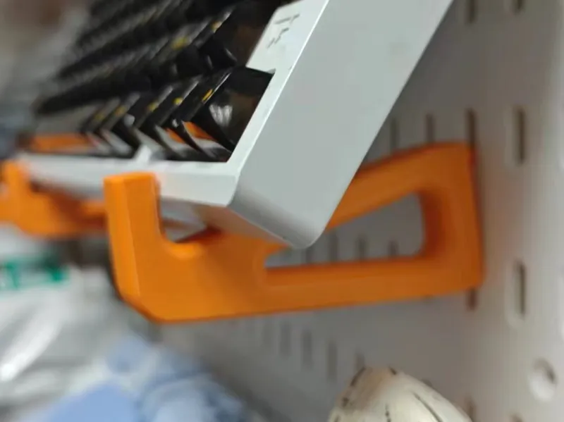 Keyboard bracket