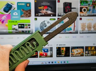 改进解压弹簧刀