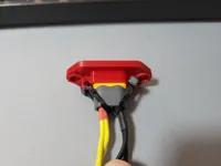 Support connecteur XT-60 securise par collier — photo 2