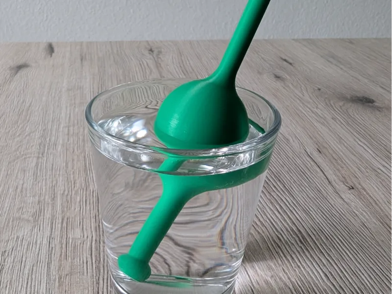 schwimmender Trinkhalm Cocktail Kinder Glas Wasser