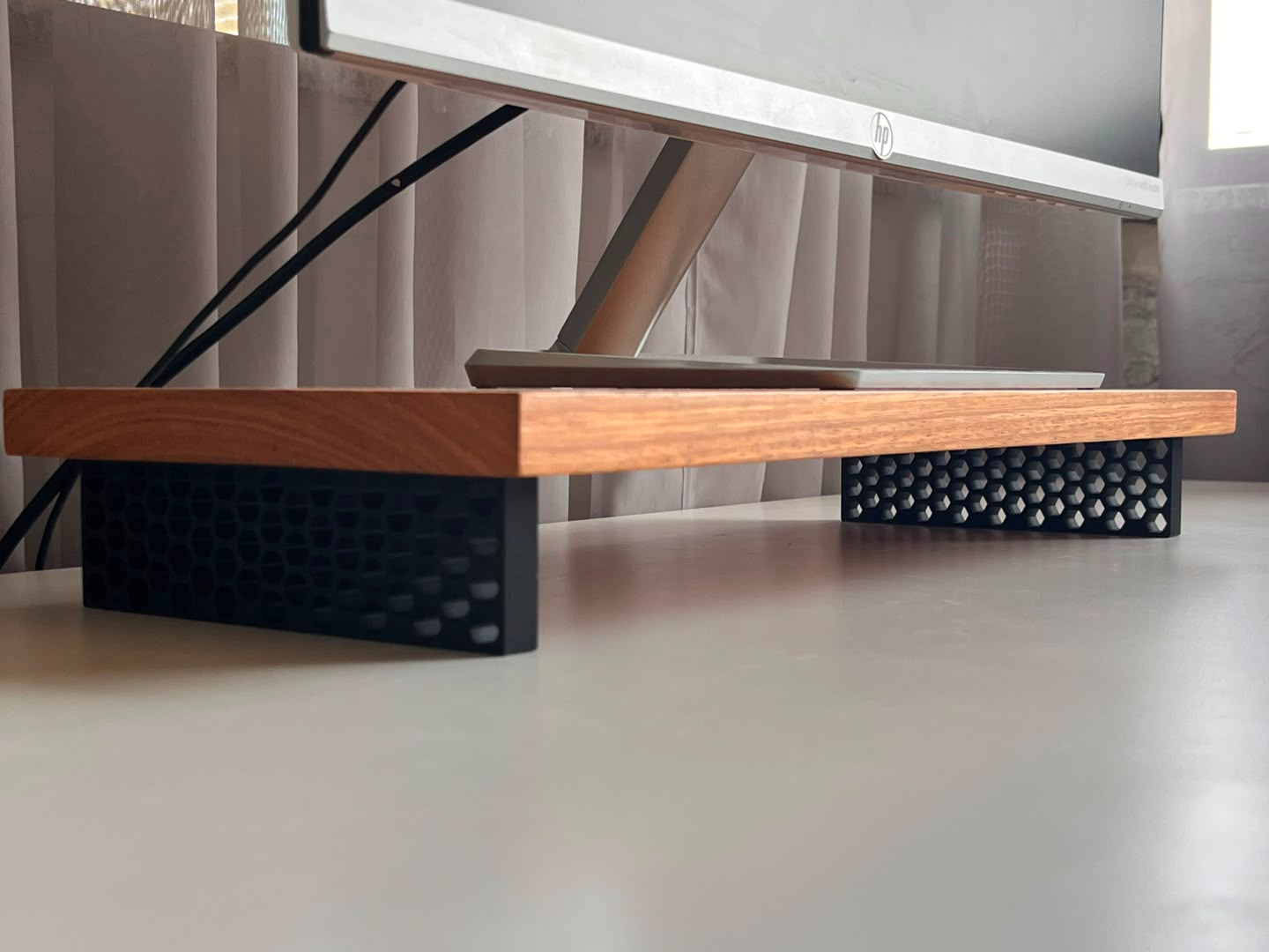 Minimalist Honeycomb Monitor Stand Legs
